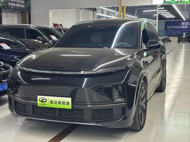 Фотография автомобиля — Li Auto L8