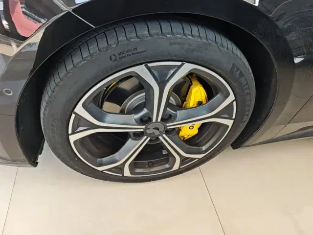 Nio ET5 Touring — Фото автомобиля 22