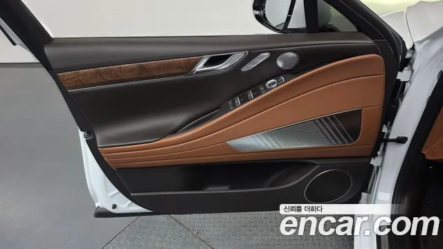 Genesis G80 Бензин 2.5 турбо AWD — Фото автомобиля 6