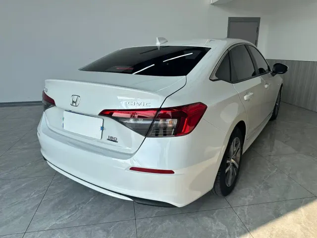 Honda Civic — Фото автомобиля 4
