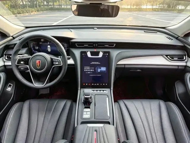 Hongqi H5 — Фото автомобиля 5