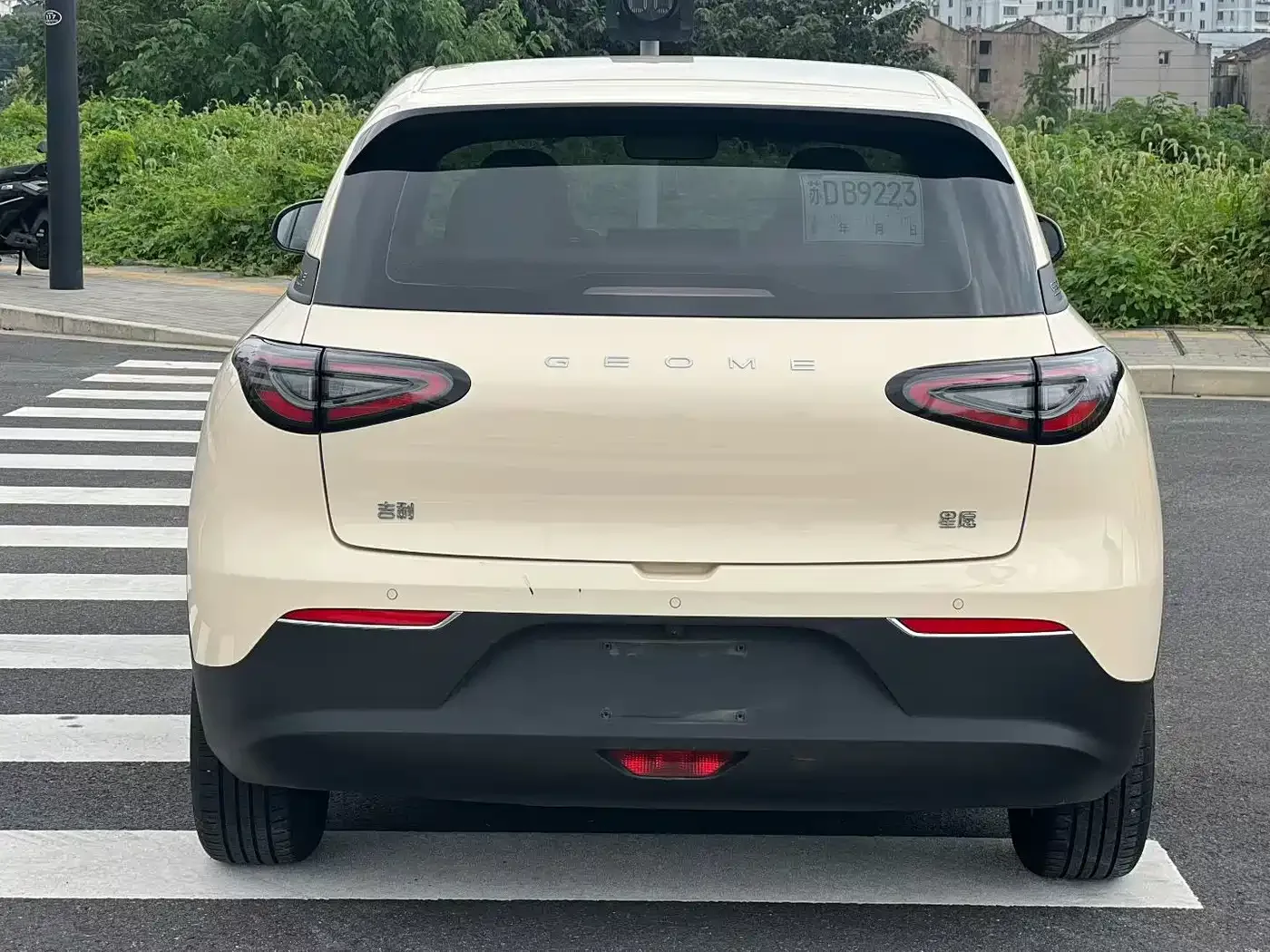 Geely Galaxy Starry Wish 2025 310km Dream Edition — Фото автомобиля 9