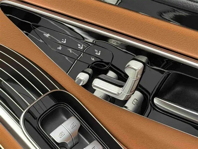 Mercedes-Benz S-Class — Фото автомобиля 12