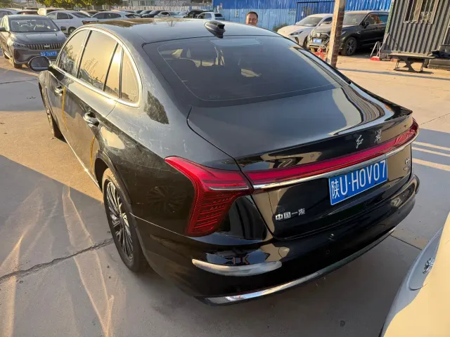 Hongqi H5 — Фото автомобиля 8