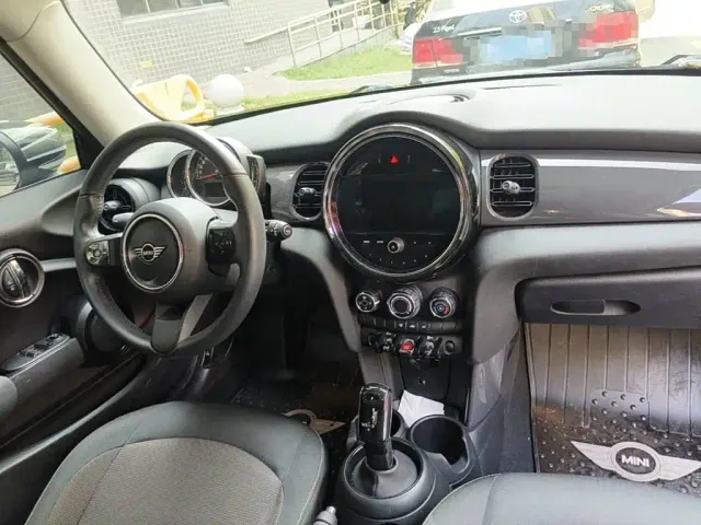 MINI MINI 2022 Facelift 1.5T ONE — Фото автомобиля 12