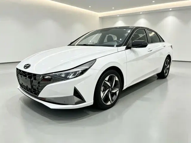 Фотография автомобиля — Hyundai Elantra