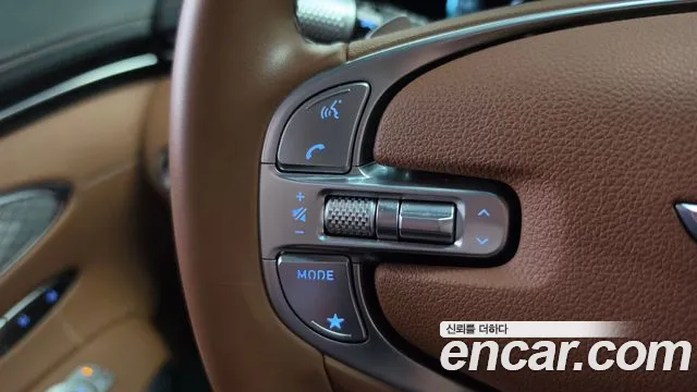 Genesis GV70 — Фото автомобиля 16