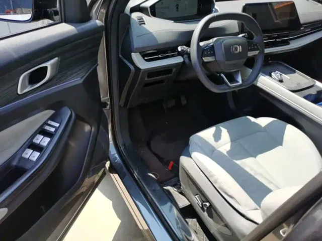 Changan Qiyuan Q05 — Фото автомобиля 15