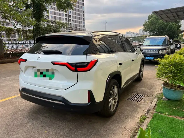 Nio ES6 — Фото автомобиля 11