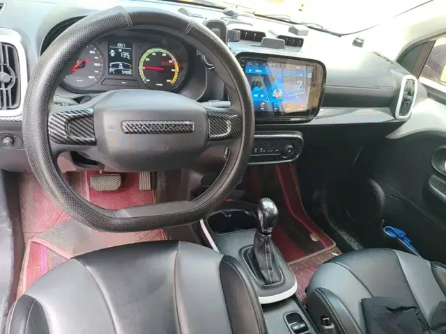 Roewe Clever — Фото автомобиля 5