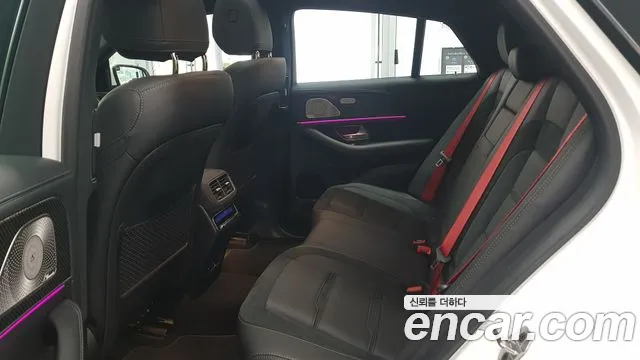 Mercedes-Benz GLE-Class — Фото автомобиля 10