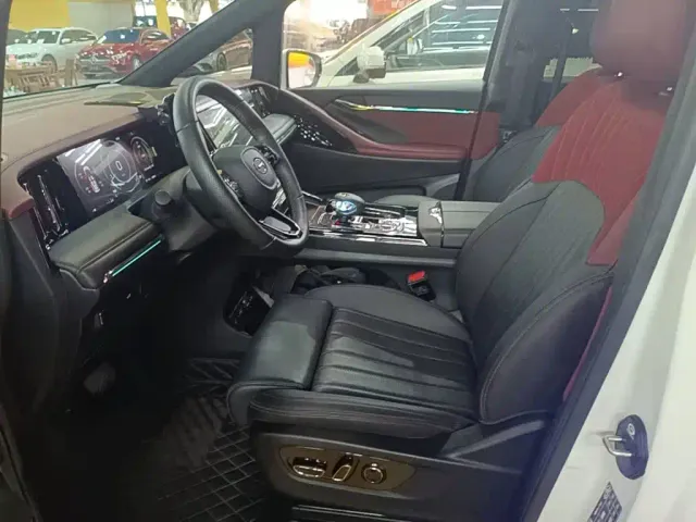 GAC Trumpchi M8 — Фото автомобиля 14