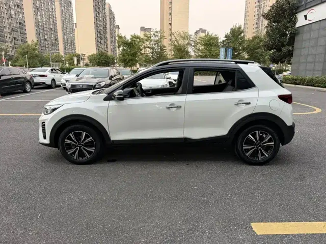 Kia KX1 — Фото автомобиля 3