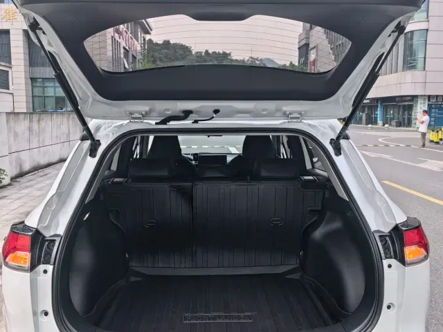 Toyota Frontlander — Фото автомобиля 9