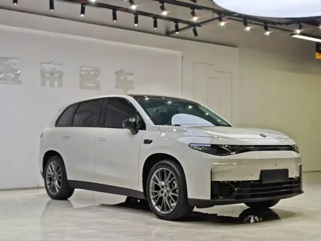 Leapmotor C10 — Фото автомобиля 3