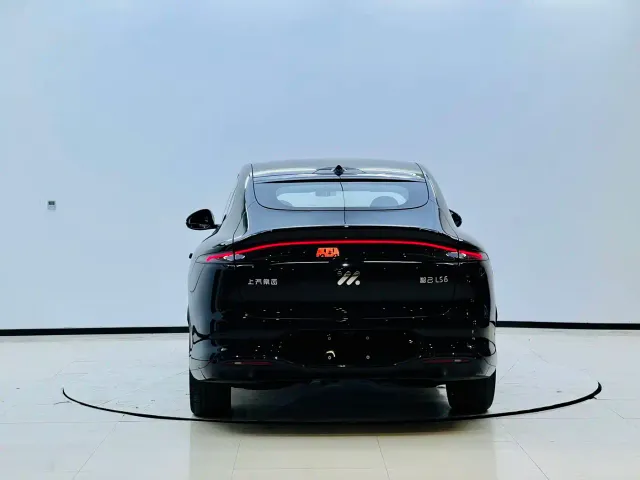 IM Motors LS6 — Фото автомобиля 16