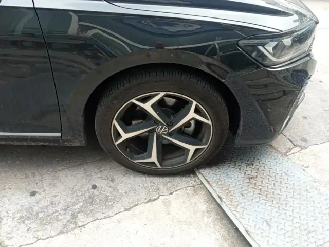 Volkswagen Passat — Фото автомобиля 6
