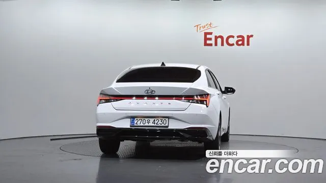 Hyundai Avante CN7 — Фото автомобиля 3