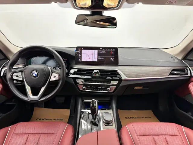 BMW 5 Series — Фото автомобиля 10