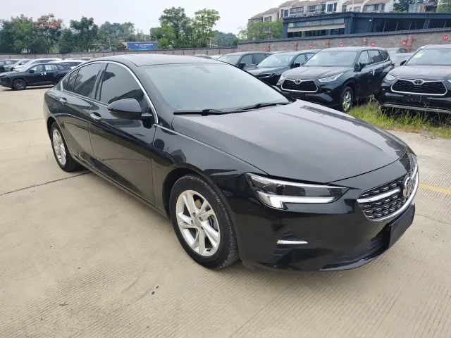 Buick Regal — Фото автомобиля 3