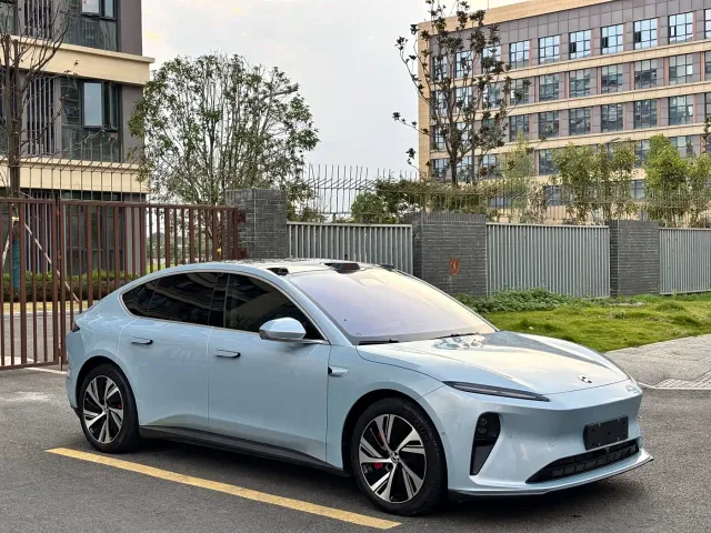 Nio ET5 — Фото автомобиля 3
