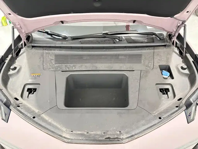 Zeekr X — Фото автомобиля 10