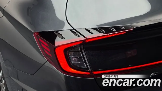 Hyundai Sonata — Фото автомобиля 16