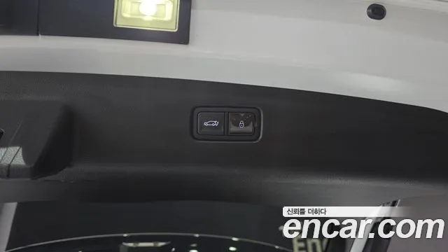 Genesis GV70 2.5T Бензин AWD — Фото автомобиля 17