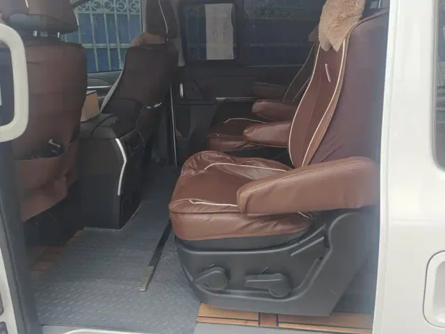 Forthing Fengxing M7 — Фото автомобиля 11