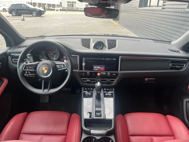 Porsche Macan — Фото автомобиля 8