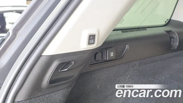 Jeep Cherokee — Фото автомобиля 27