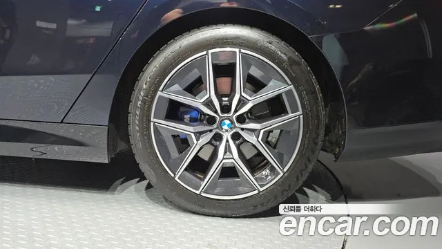 BMW 5 Series G60 — Фото автомобиля 20