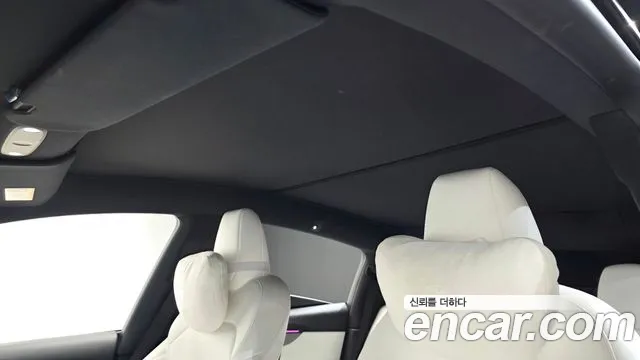 Tesla Model Y — Фото автомобиля 21