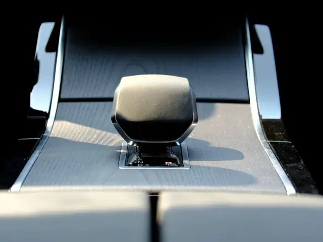 Land Rover Range Rover Evoque — Фото автомобиля 18