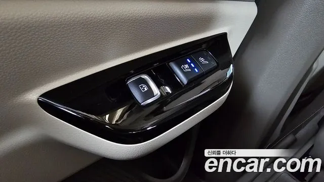 Kia Carnival — Фото автомобиля 25