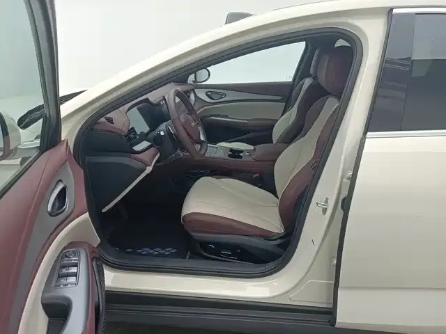 BYD Seal 07 DM-i 2026 DM-i 1.5T 230km Flagship — Фото автомобиля 9