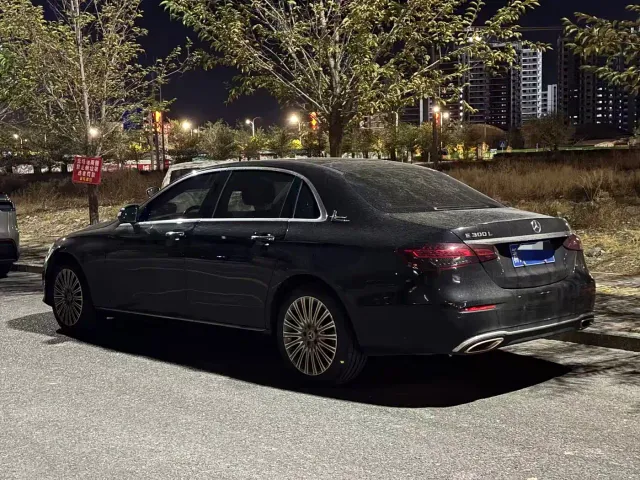 Mercedes-Benz E-Class — Фото автомобиля 5