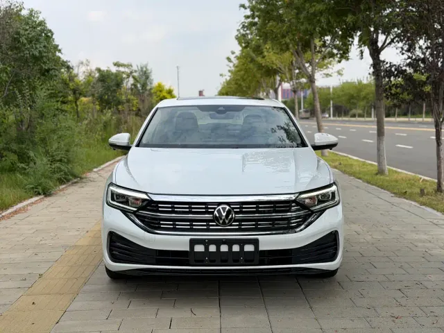 Volkswagen Sagitar — Фото автомобиля 2