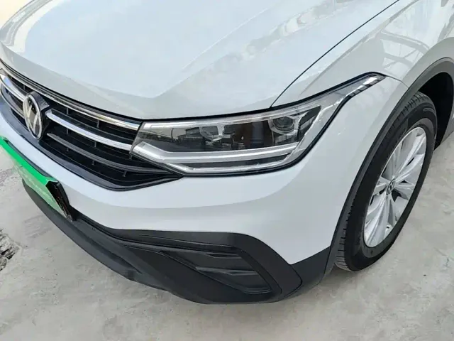 Volkswagen Tiguan L — Фото автомобиля 23