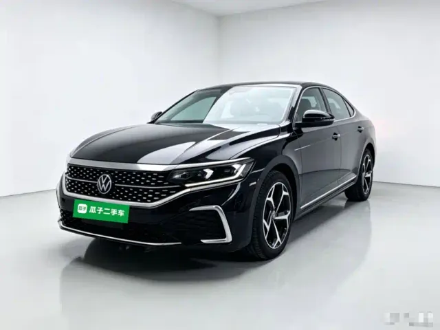 Фотография автомобиля — Volkswagen Passat