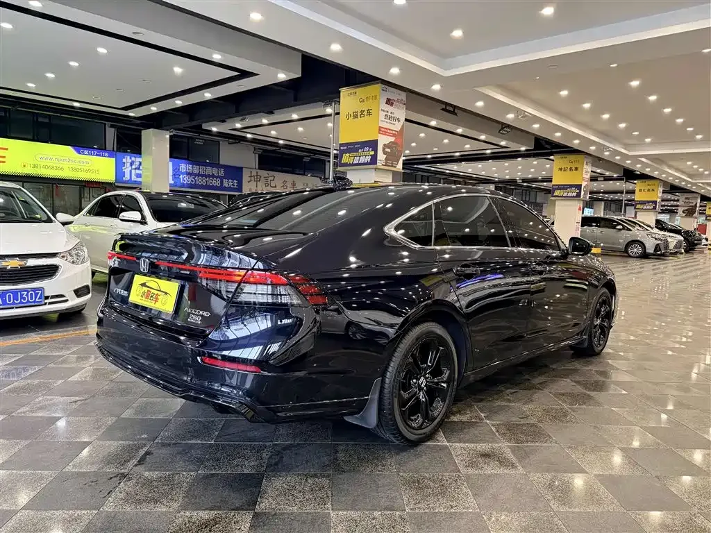Honda Accord 2025 Sport Series 260TURBO Luxury Edition — Фото автомобиля 11