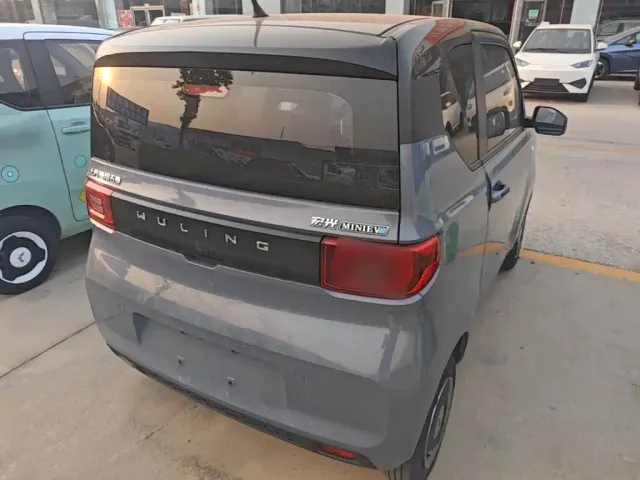 Wuling Hongguang Mini EV — Фото автомобиля 6