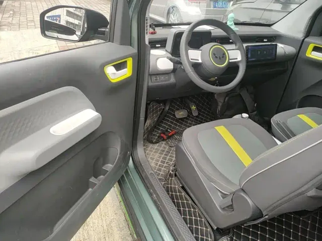 Wuling Hongguang Mini EV — Фото автомобиля 15
