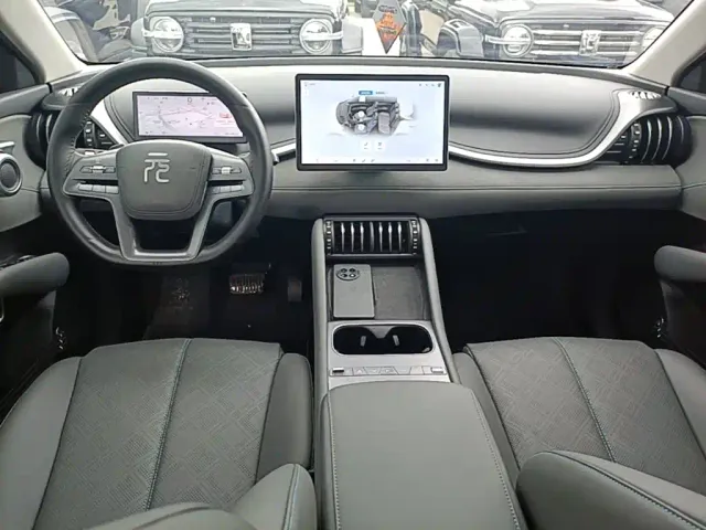BYD Yuan PLUS — Фото автомобиля 9