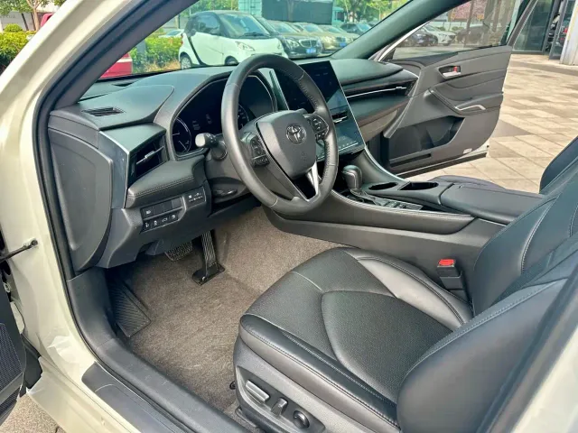 Toyota Avalon — Фото автомобиля 9