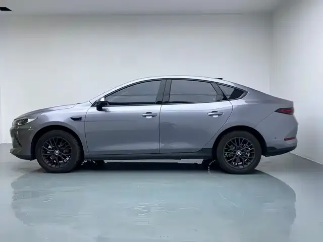 BYD Qin PLUS — Фото автомобиля 7