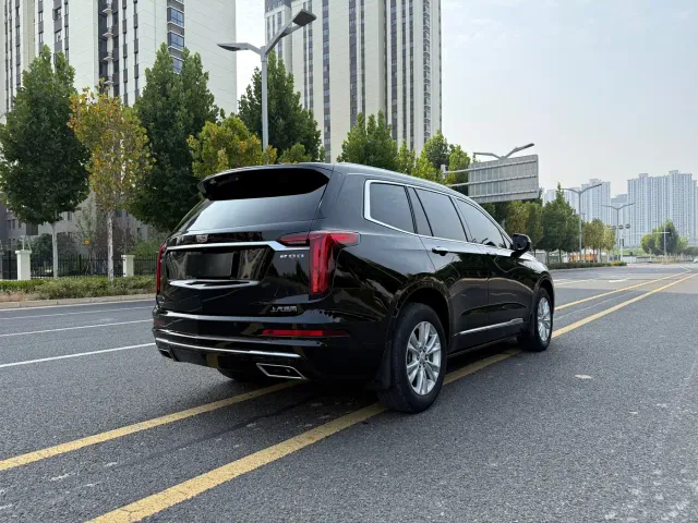 Cadillac XT6 — Фото автомобиля 11