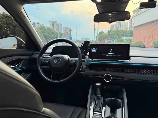 Honda Accord — Фото автомобиля 20