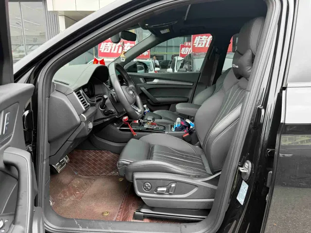 Audi Q5L — Фото автомобиля 4