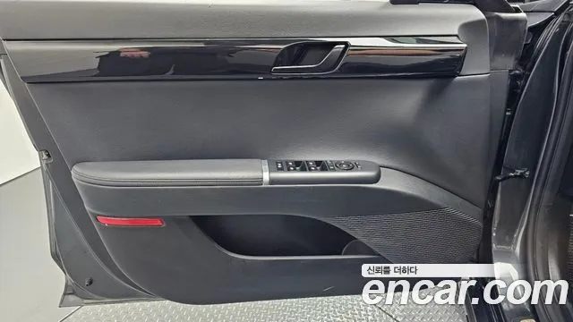 Hyundai Grandeur GN7 — Фото автомобиля 13